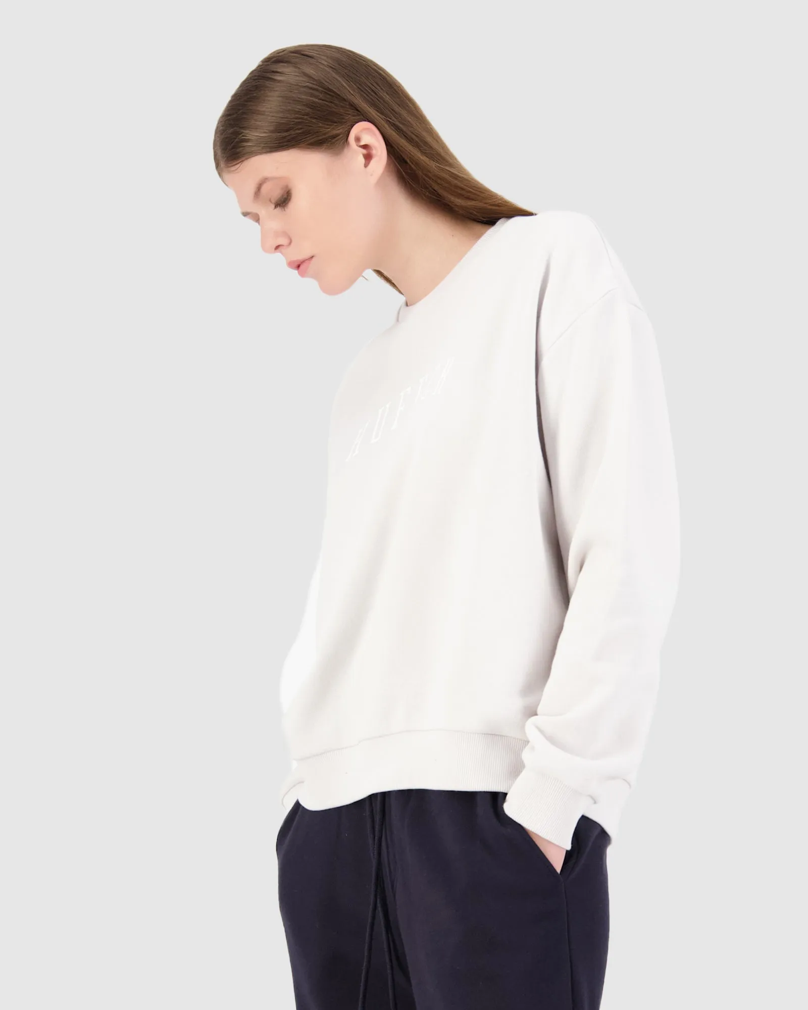 Slouch Stateside Logo Dust Cream Crew Jumper